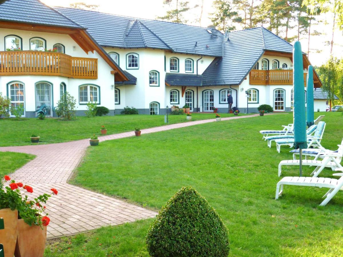 Landhaus Mueritzgarten Hotel Garni Röbel Exteriér fotografie